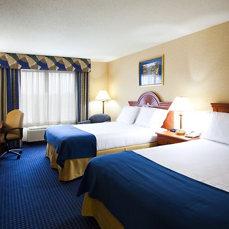 North Syracuse Holiday Inn Express Syracuse Airport By Ihg מראה חיצוני תמונה
