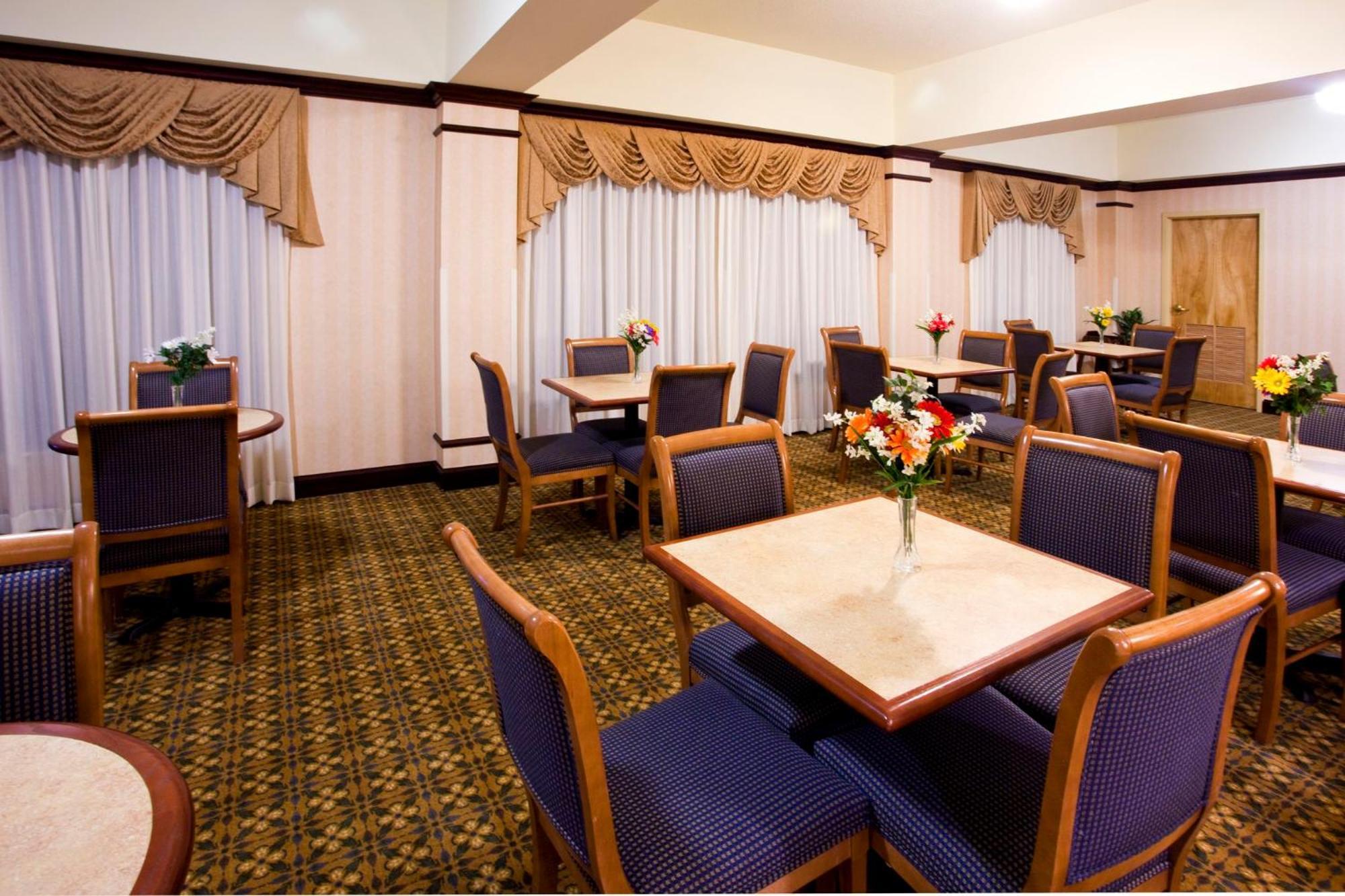 North Syracuse Holiday Inn Express Syracuse Airport By Ihg מראה חיצוני תמונה